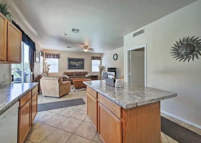 2 Mi To Ballpark! W/ Poolside Oasis Holiday home Goodyear
