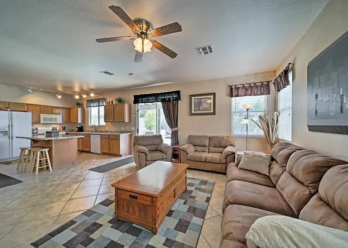2 Mi To Ballpark! W/ Poolside Oasis Holiday home Goodyear