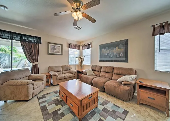Holiday home 2 Mi To Ballpark! W/ Poolside Oasis *