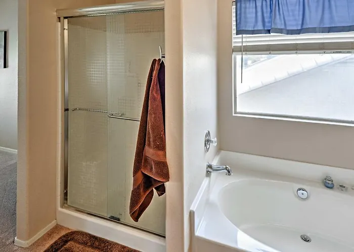 2 Mi To Ballpark! W/ Poolside Oasis Holiday home